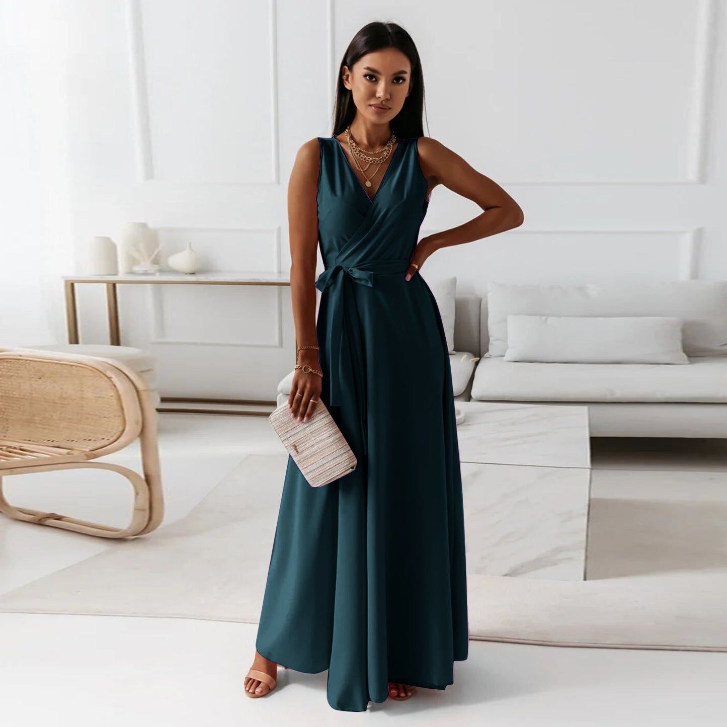 Women | Sleeveless Deep V-Neck Evening Gown