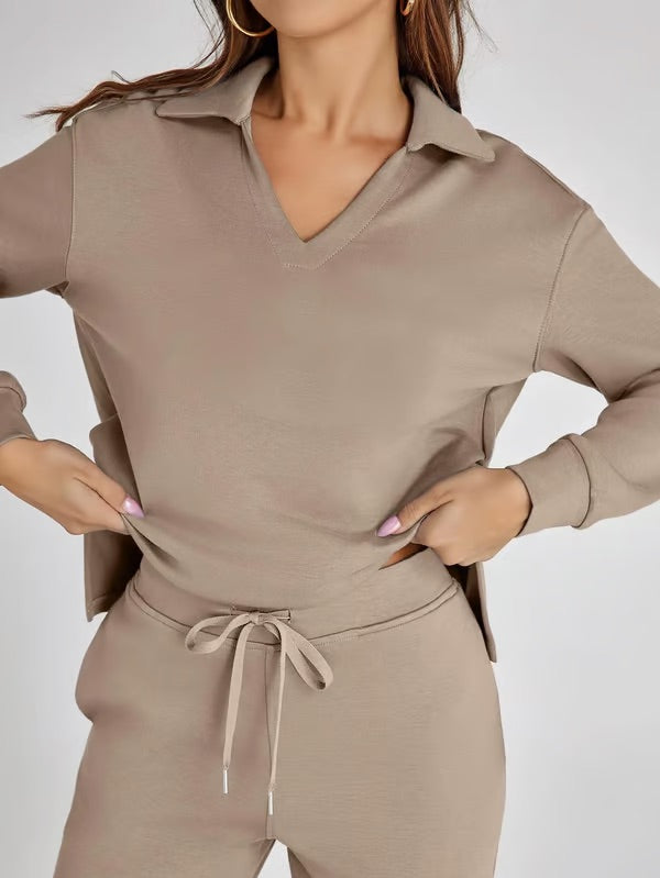 Two-Piece Set | V-Neck Sweatshirt & Wide-Leg Trousers