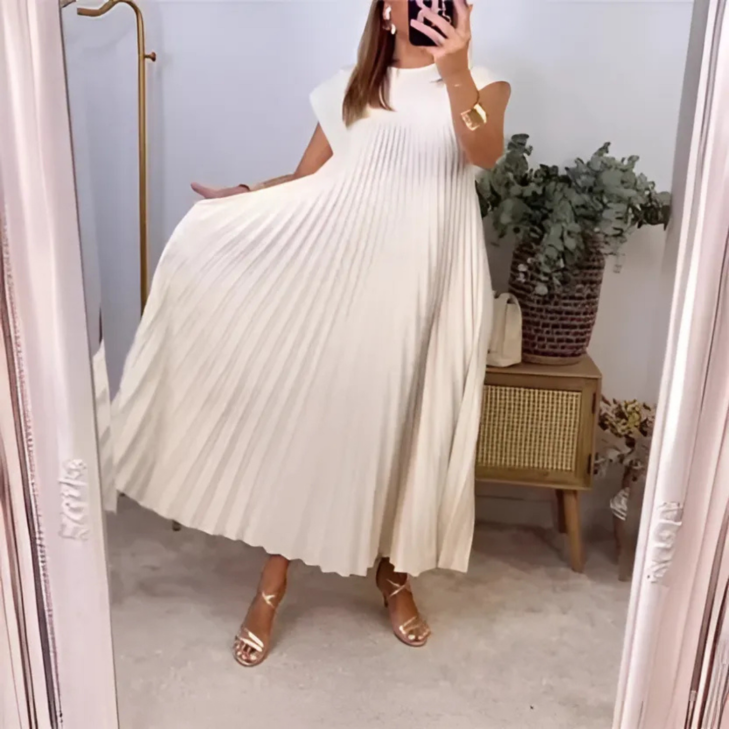 Dresses | Women’s Sleeveless Pleated Maxi Dress