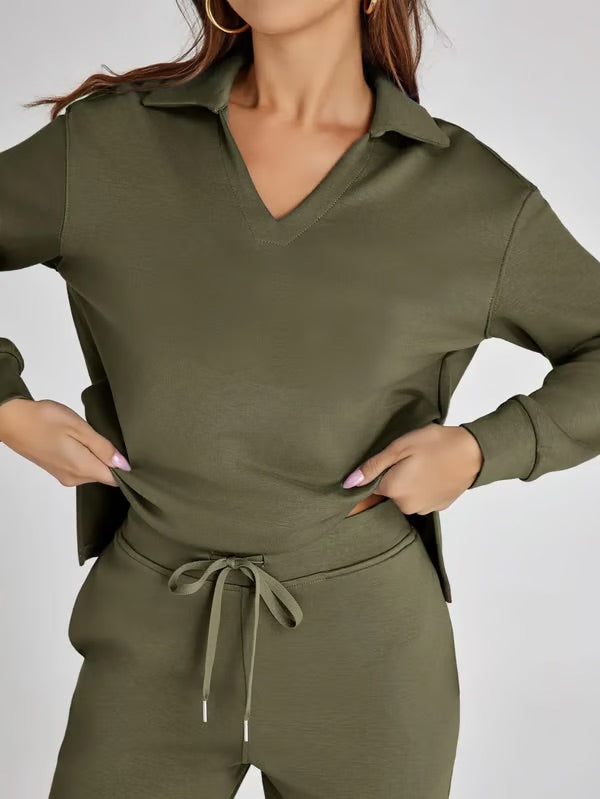Two-Piece Set | V-Neck Sweatshirt & Wide-Leg Trousers